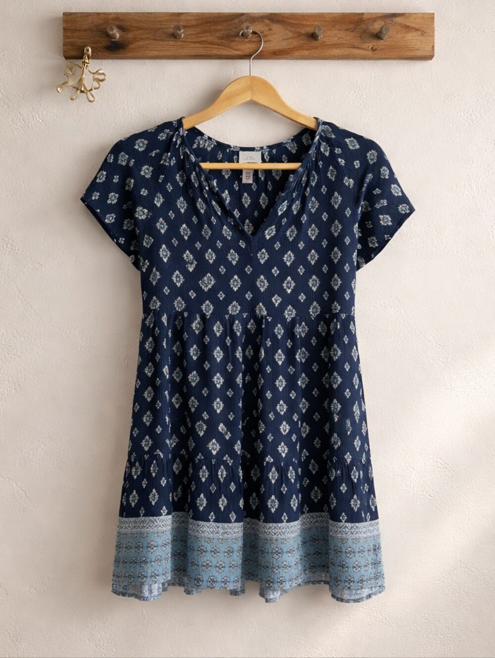 Knox Rose Navy & Light Blue Printed V-Neck Dress